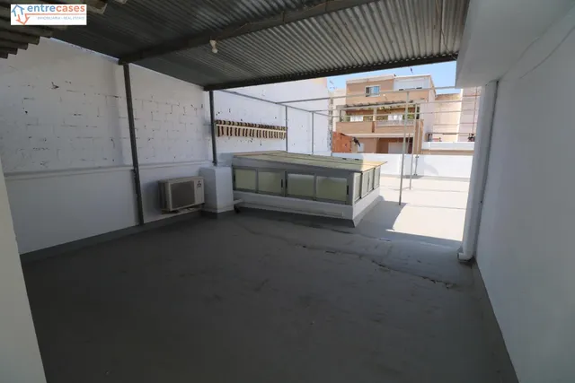 CASA Y SOLAR  EN LA PLAYA DE PUERTO DE SAGUNTO. — 31