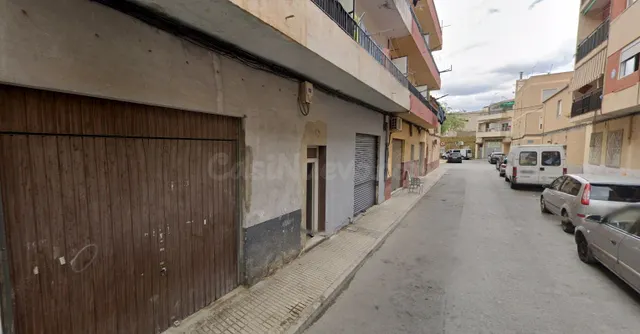 VENTA DE PISO EN ELDA, ALICANTE. — 2