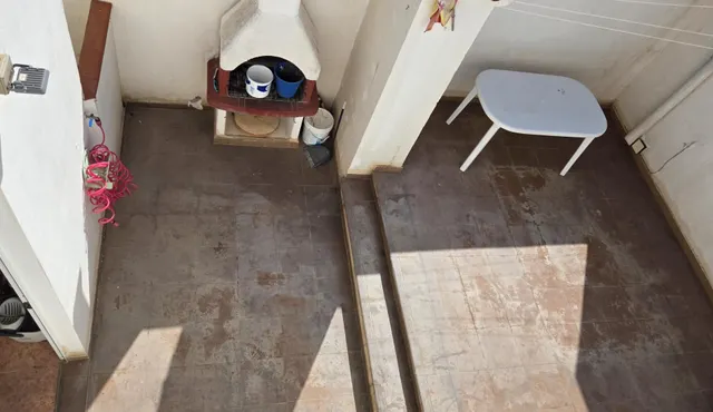 Casa adosada con amplios espacios interiores y exteriores, próxima a María Guerrero — 30
