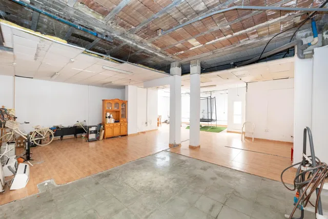 Venta de local de 171 m2 en Armilla (Granada) — 3