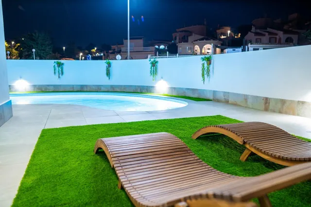 PRECIOSA VILLA DE 3 DORMITORIOS CON VISTAS AL CAMPO DE GOLF EN ROJALES — 12