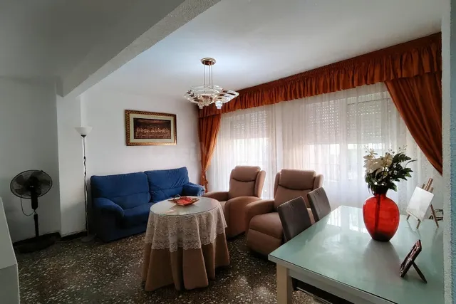 ¡OPORTUNIDAD ÚNICA! BONITO PISO EN EL MISMO CORAZÓN DE ASPE - foto 3