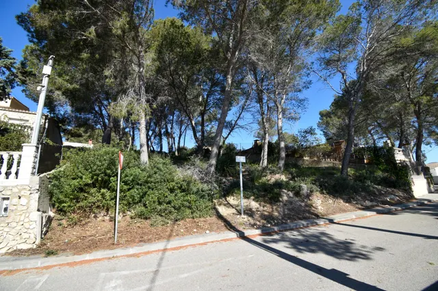 TERRENO EN LA URBANIZACIÓN LAS COLINES, OLIVELLA — 2