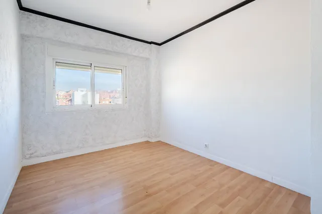 Piso en Venta en Ciudad Jardín, Almería - Oportunidad Única — 12