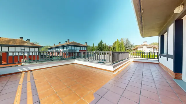 CHALET BIFAMILIAR A ESTRENAR EN VILLASANA DE MENA — 37
