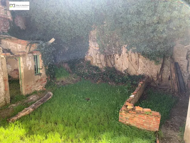 CASA CON PATIO EN LA BAÑEZA — 19