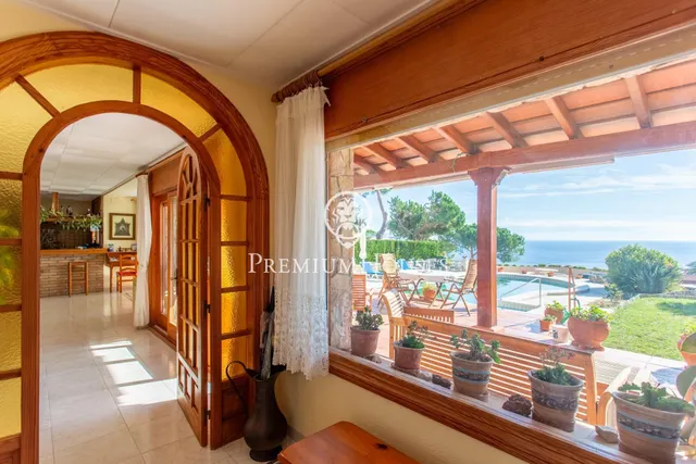Exclusiva casa en venta en Cala Canyellas en Lloret de Mar — 9
