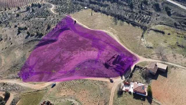 TERRENO CON EDIFICACIÓN A LA VENTA - foto 2