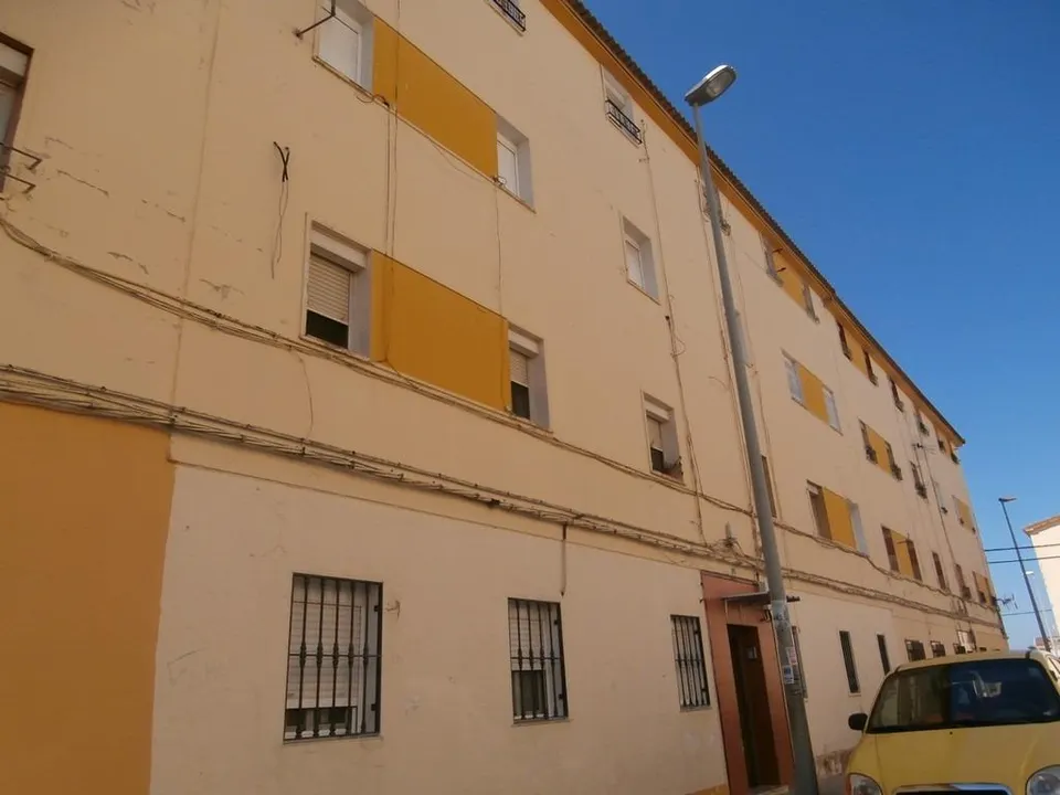 Venta de Vivienda en Pérez Cubilla, Huelva. Activo Sin Posesión / Alquilado, No se Puede Visitar.