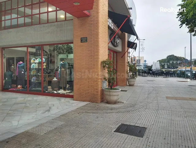 Magnífico Local Comercial en Mairena del Aljarafe - Oportuni - foto 3