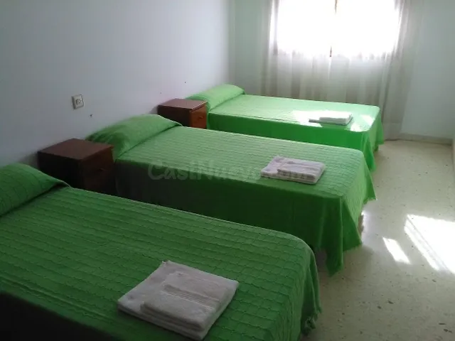 SE ALQUILAN PISOS PARA EMPRESAS,ALCAÑIZ - foto 3