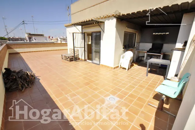 Casa seminueva con garaje, terraza y ascensor — 18