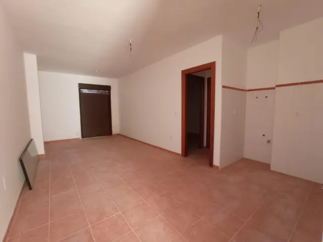 Edifico de 38 apartamentos, 3 locales y 38 garajes — 4