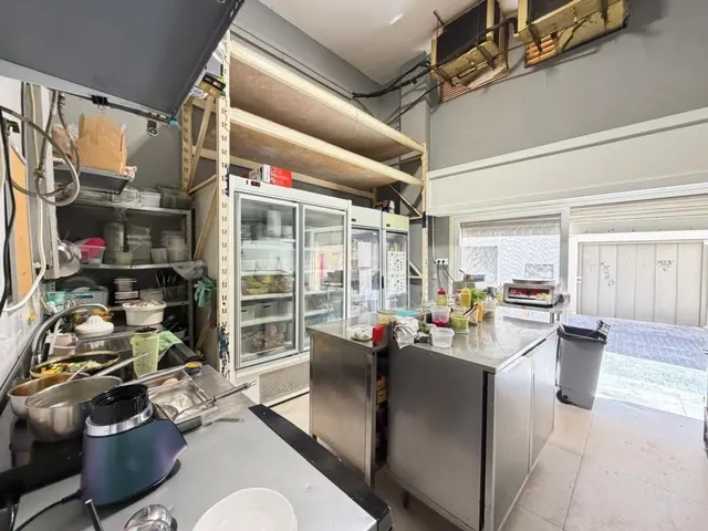 Local comercial 150m² en venta - torrevieja — 19