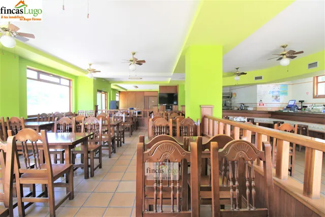 CAFETERÍA-RESTAURANTE EN ZONA UNIVERSITARIA — 8