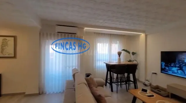 Vivienda con ascensor muy amplia y reformada en el barrio de Benalúa — 4