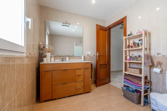 Espectacular chalet adosado en el Vial de Churriana de la Vega: eficiencia, confort y listo para entrar a vivir! — 42