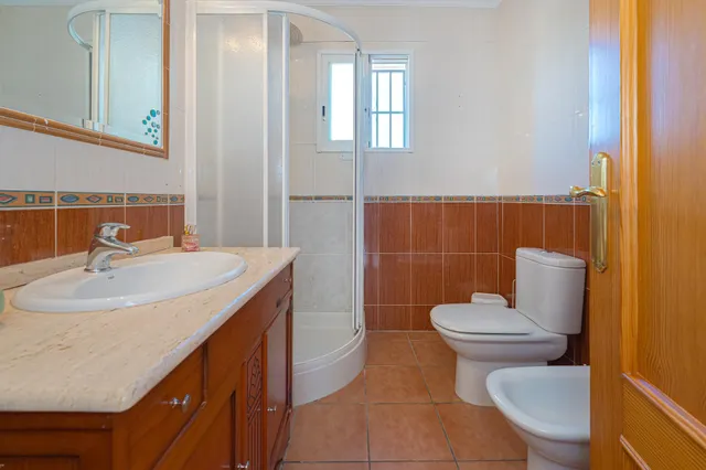 Villa exclusiva en La Nucía | parcela de 3.947 m2, piscina privada y amplias zonas de ocio — 30