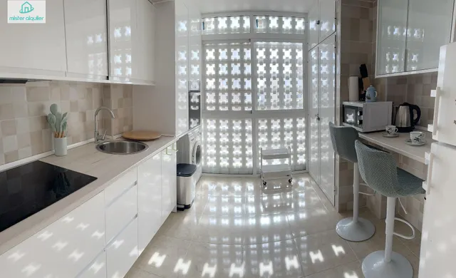 Apartamento 3 habitaciones 92m² en alquiler - 1a linea — 46