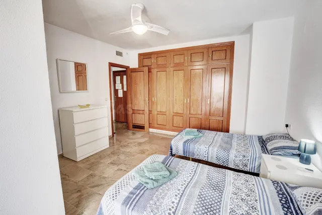 Espacioso Apartamento cerca de la Playa y Puertomarina — 22