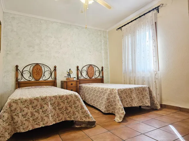 Alquiler anual  Chalet en zona Santa Lucía, con amplia parcela y todas las comodidades — 15