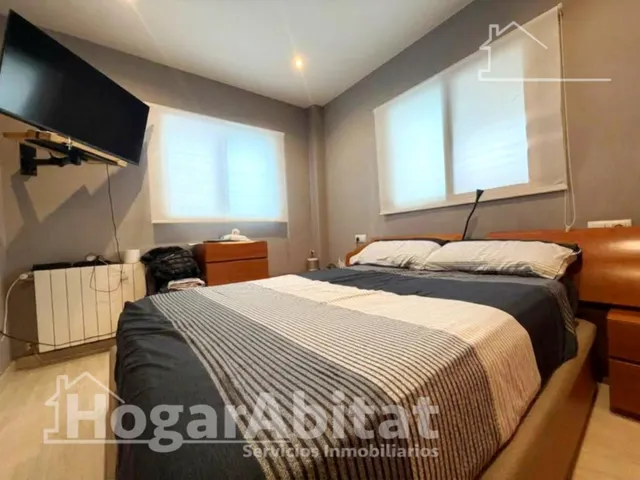 Privacidad y vida al aire libre en este exclusivo chalet con jardín, buhardilla y garaje en Masías — 20