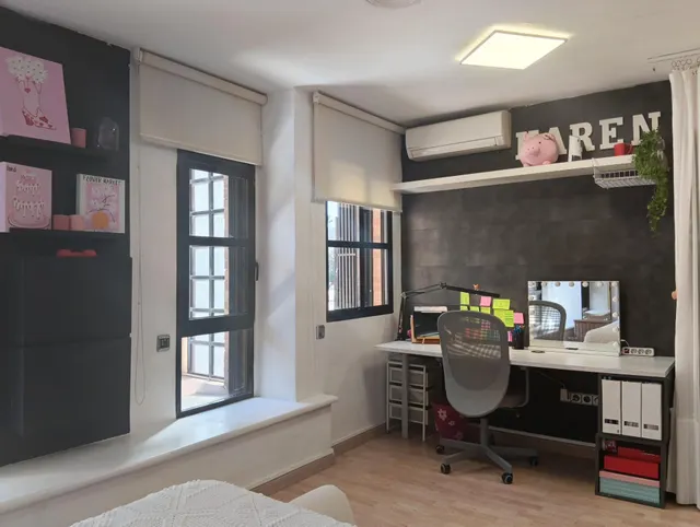 Espectacular adosado con buhardilla , apartamento independiente con baño y sin cocina, garaje doble y piscina en zona residencial premium — 36