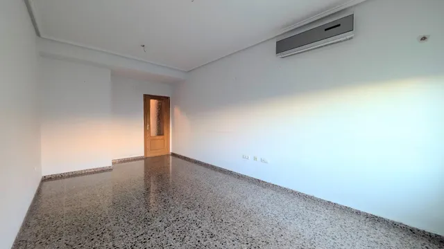 SECTOR 5, VIVIENDA MUY LUMINOSA, OBRA SEMINUEVA, CON ASCENSOR Y EXCELENTES VISTAS. — 6