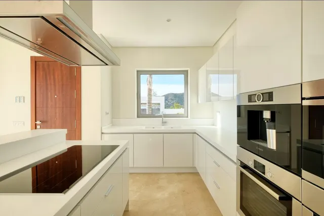 Villa contemporanea con vistas al Mar y Montaña!! a 5 minutos de san Pedro de Alcantara, Marbella. — 6