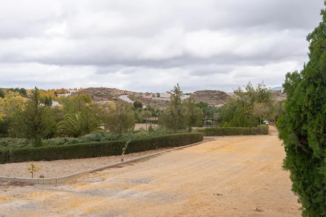 VENTA DE PARCELA EN LA URBANIZACIÓN CAÑADAS DEL PARQUE — 3