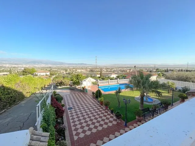 CHALET EN VENTA ATARFE — 35