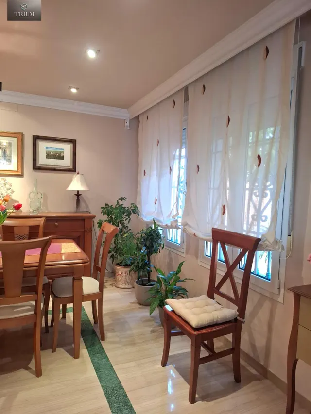 Fantástico chalet en villa argaz, junto al cc serrallo plaza — 33