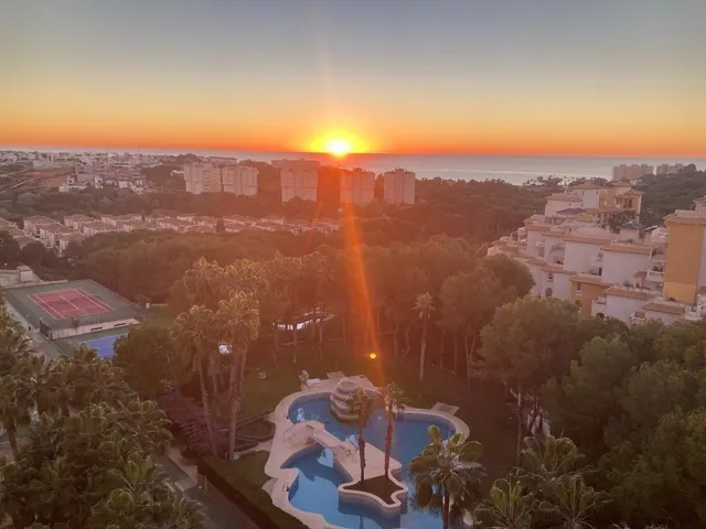 APARTAMENTO DE 2 DORMITORIOS CON VISTAS MARAVILLOSOS DEL MAR Y PISCINA! — 23