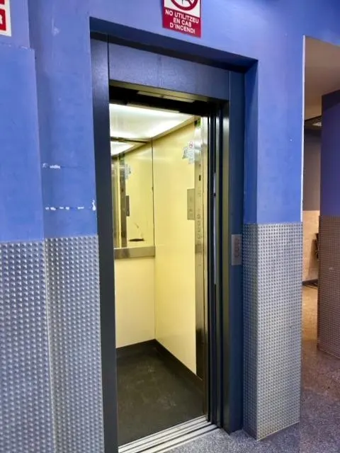 Loft industrial de 140 m2 para estudio creativo u oficina en Poblenou – 259.000 € — 42