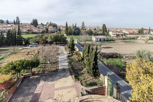 CASA CON MÁS DE 4000 METROS DE PARCELA EN MONACHIL — 42