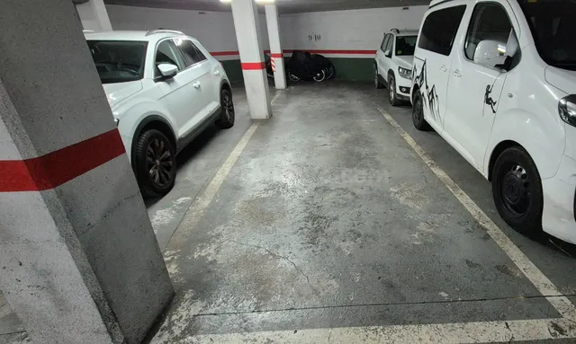 oportunitat única de fer-te amb dues places de parking situa