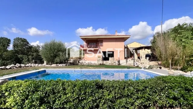 Finca rústica con chalet y piscina en Valls