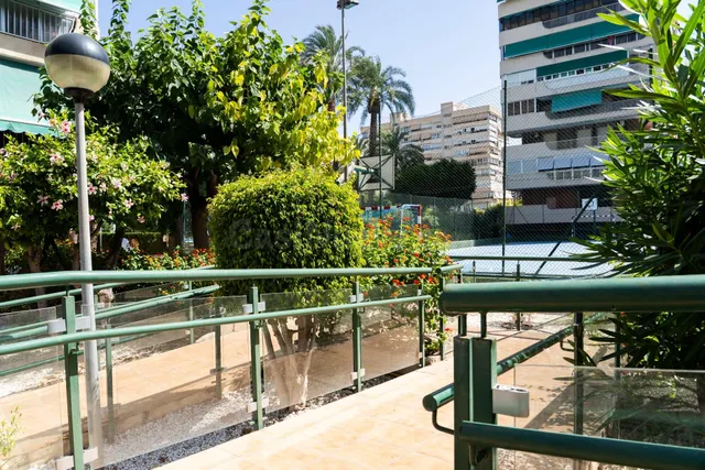 OPORTUNIDAD EN VENTA DE PISO DE 2 DORMITORIOS EN PLAYA DE SAN JUAN (ALICANTE) A 8 MINUTOS ANDANDO DE LA PLAYA — 37