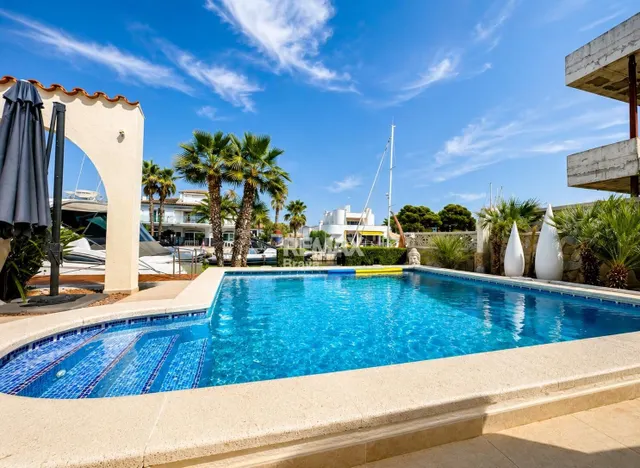 Villa exclusiva con amarre de 24 metros en Santa Margarida,  - foto 2