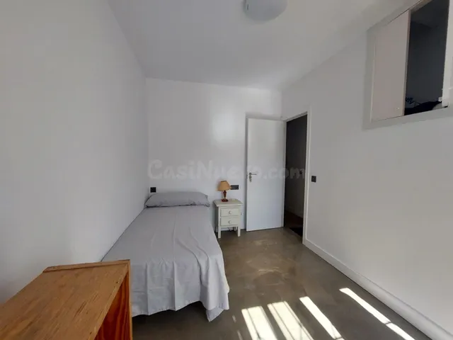 CASA DE DOS PLANTAS Y TERRAZA JUNTO A PUERRTA PURCHENA - foto 4