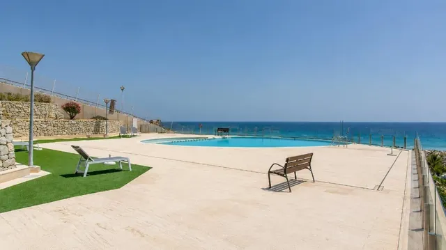 Espectacular Apartamento en Los Arenales del Sol con Vistas al Mar — 7