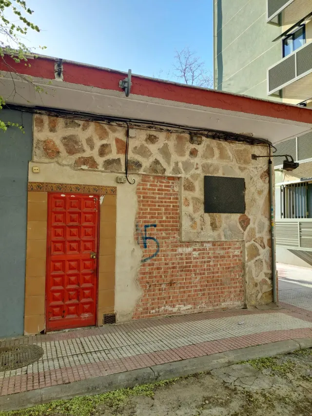 VENTA-LOCAL BAR- CON LICENCIA - CIUDAD DE LOS ANGELES-MADRID - — 23