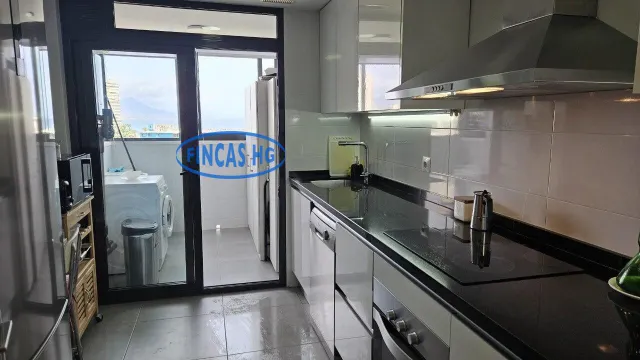PAU 5 de Playa de San Juan con piscina, garaje y trastero — 8