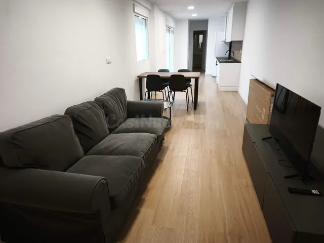 Acogedor Piso Reformado en Almansa - Zona San Isidro por solo €500 al mes — 3