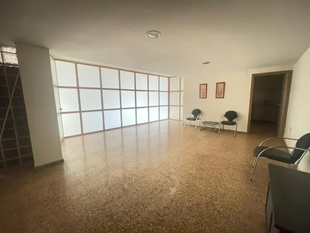 LOCAL COMERCAL ESQUINEROEN EN CALLE CASTELLS Y ESPARTERÍA - foto 4