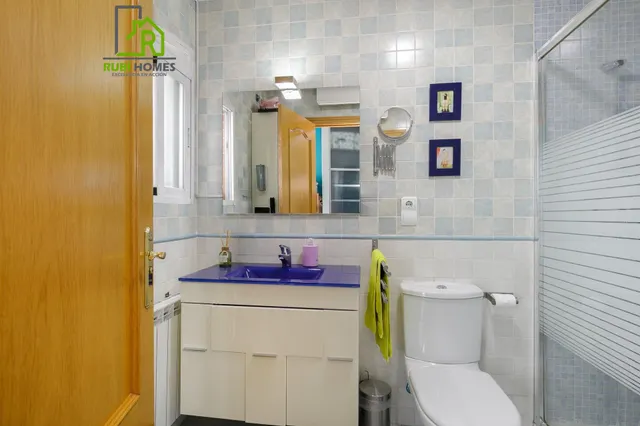 ¡Tu nuevo hogar te espera en Churriana de la Vega! Casa adosada con patio, garaje y futura parada de metro a pocos pasos. — 19