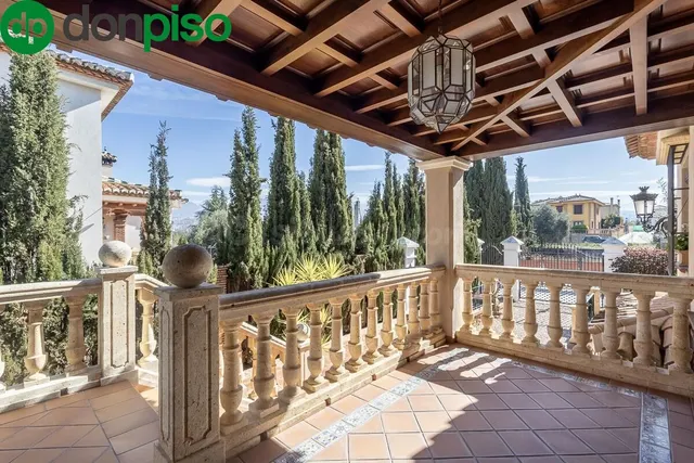 INCREÍBLE CHALET INDEPENDIENTE EN ZONA PRIVILEGIADA — 5