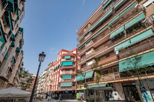 Impresionante piso en el centro de Granada. — 4