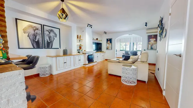 PRECIOSA CASA  A LA VENTA EN BENAHAVIS — 5