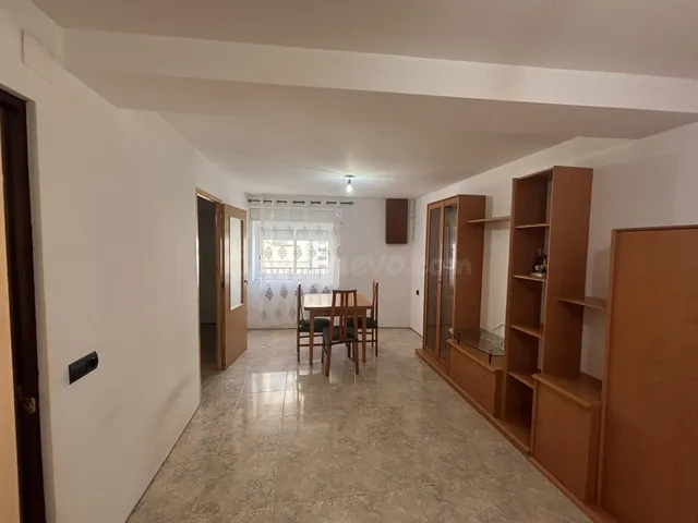 Casa de 194 m2 con 6 habitaciones y terraza en el centro de Bítem (Tortosa) — 3